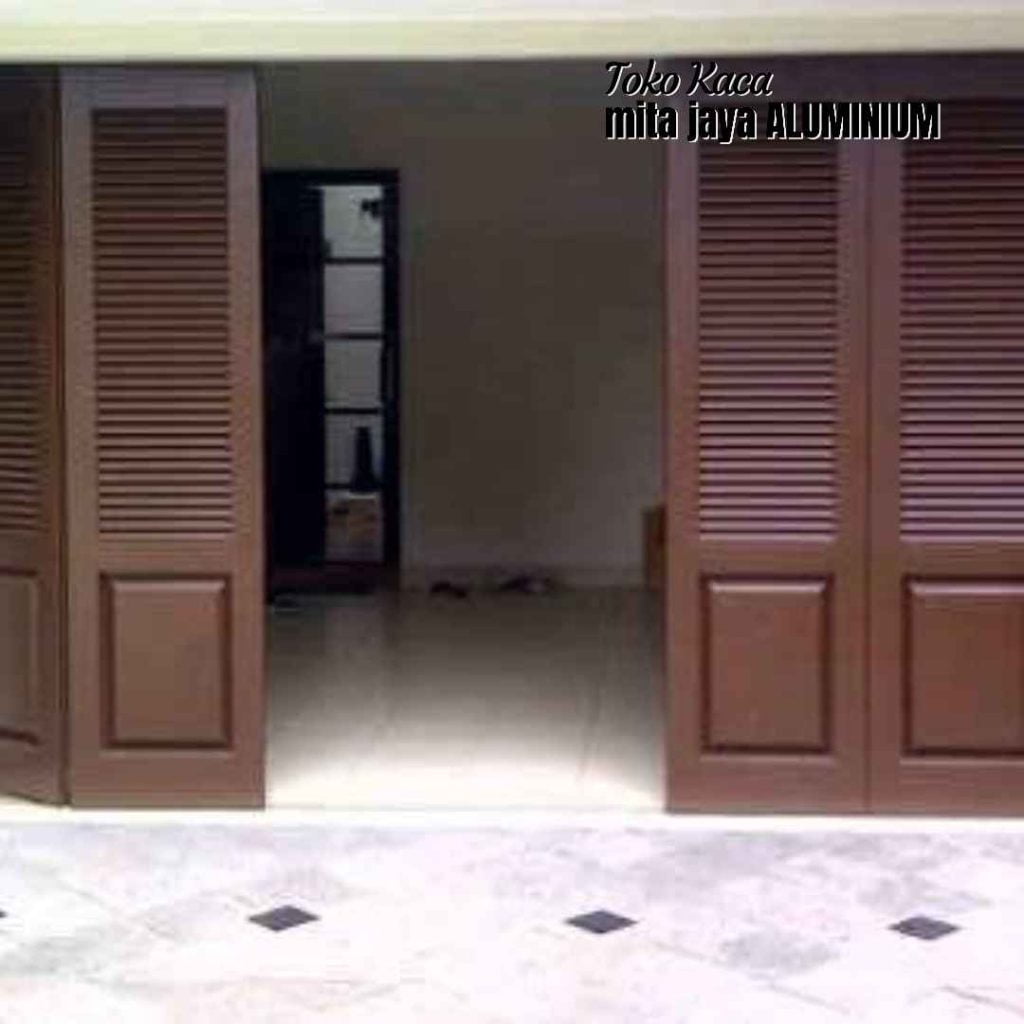 Harga Pintu Garasi Aluminium Lipat di Jatinegara, Jakarta Timur