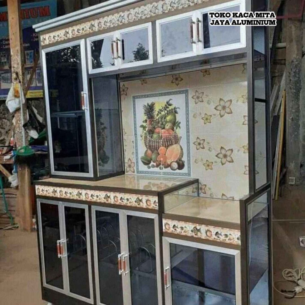 Jual Lemari Kaca Hias Aluminium Minimalis di Bekasi-